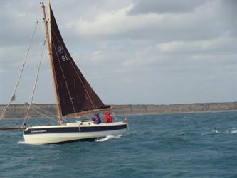 Crabber Rally 2015 - Mellow en route to Poole 25 knot SW wind against the tide